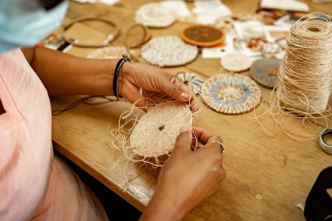 Evde Üretim Yaparak Para Kazanma: Gıda ve El İşi Ürünleri konusunda görsel