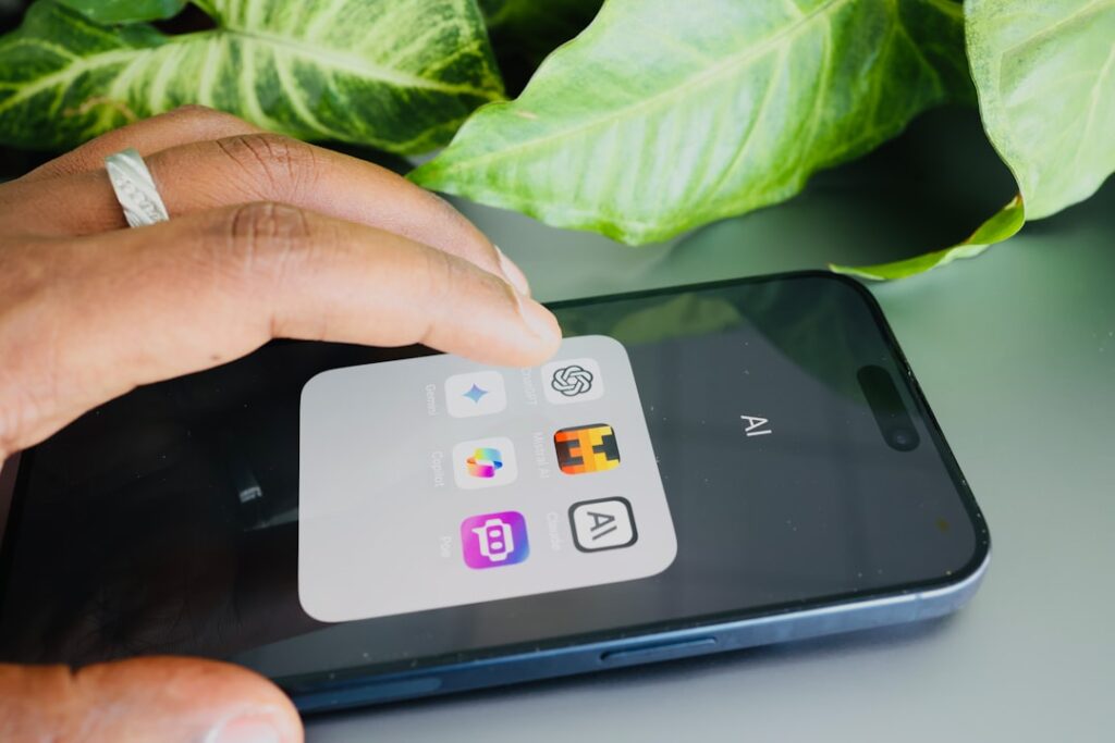 AI Araçlarıyla İçerik Üretimi: ChatGPT ve Midjourney Kullanımı görseli