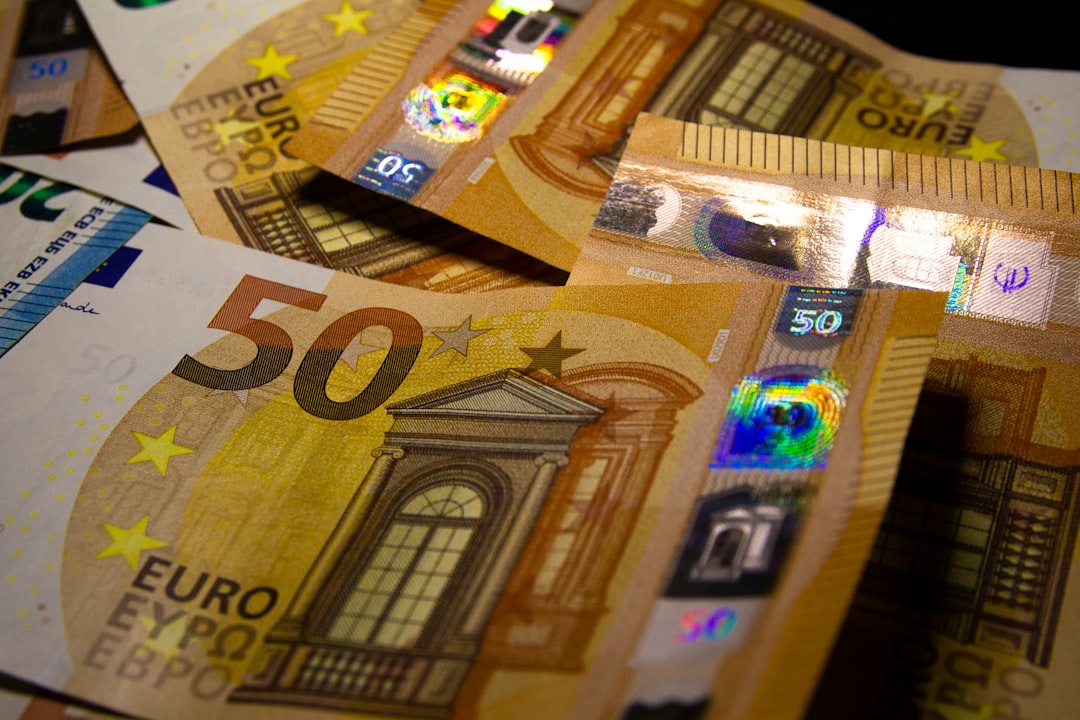 Dolar ve Euro Birikimi Yapmanın En Akıllı Yolları konusunda görsel