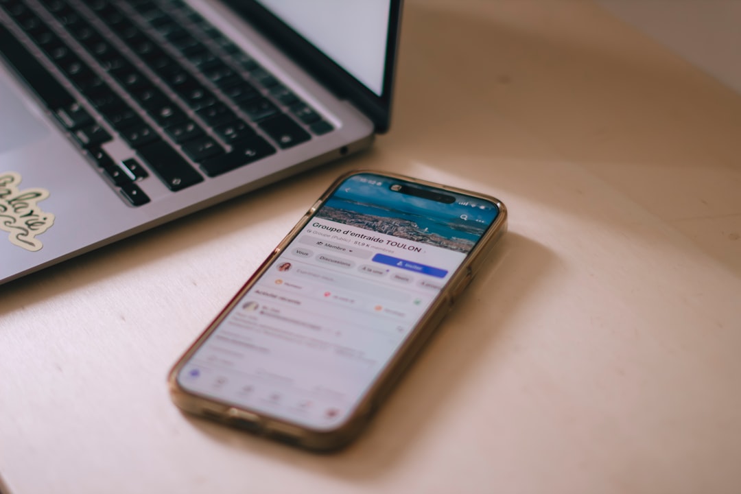 Sosyal Medya Yönetimi İşini Evden Yapma: Instagram ve LinkedIn Stratejileri konusunda görsel