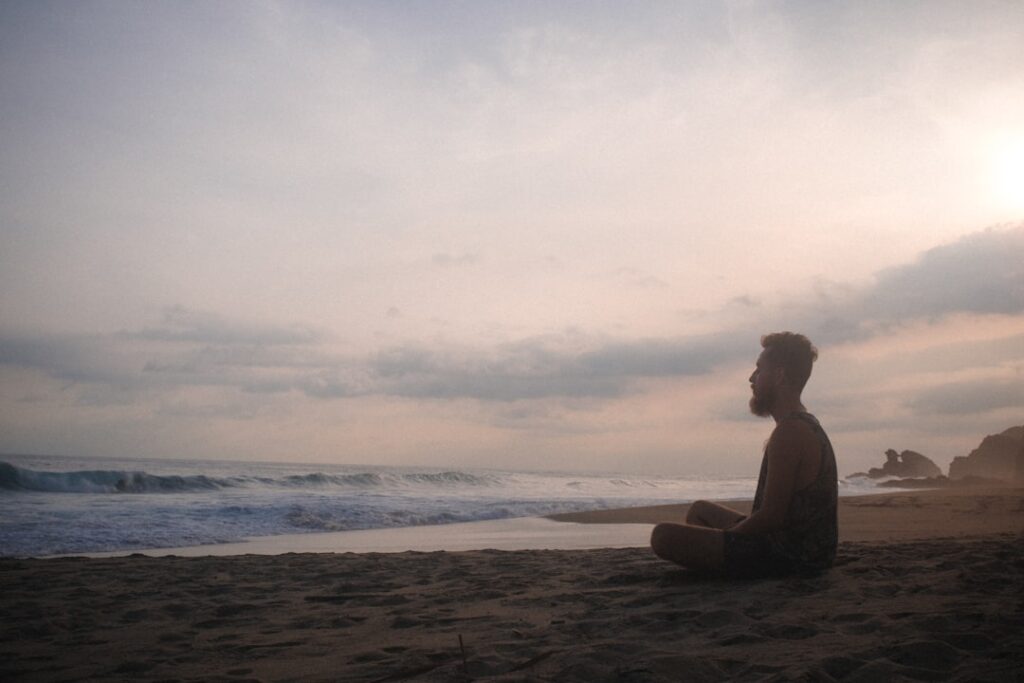 Mindfulness ve Stres Yönetimi: İş Hayatında Pratik Egzersizler görseli