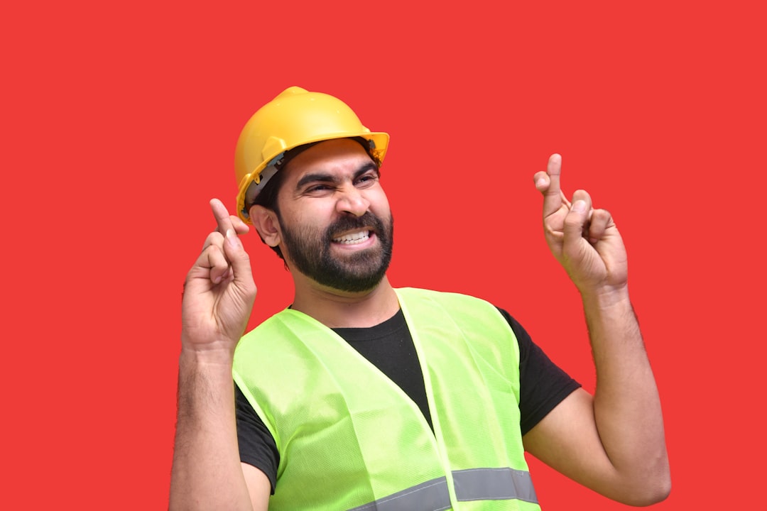 Şirketlerde Zorunlu İş Güvenliği Uzmanı ve İşyeri Hekimi görseli